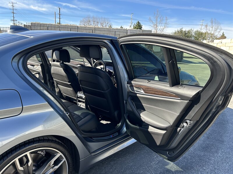 2020 BMW 5 Series M550i xDrive - Photo 20 - Canoga Park, CA 91303