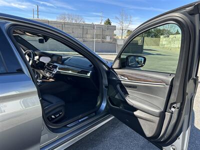 2020 BMW 5 Series M550i xDrive - Photo 22 - Canoga Park, CA 91303