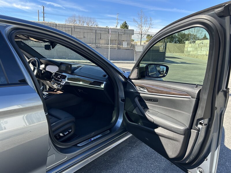 2020 BMW 5 Series M550i xDrive - Photo 22 - Canoga Park, CA 91303