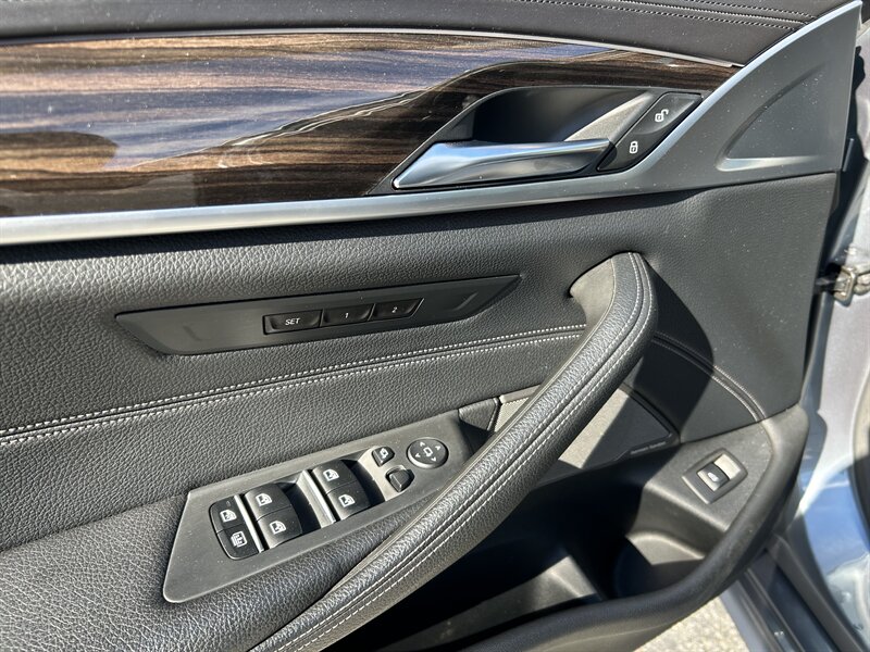 2020 BMW 5 Series M550i xDrive - Photo 26 - Canoga Park, CA 91303