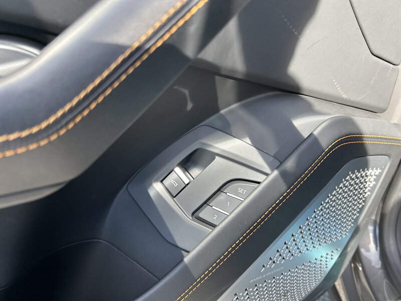 2021 Lamborghini Urus - Photo 25 - Canoga Park, CA 91303