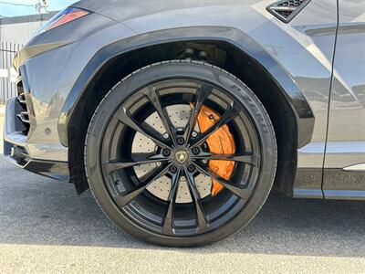 2021 Lamborghini Urus - Photo 13 - Canoga Park, CA 91303