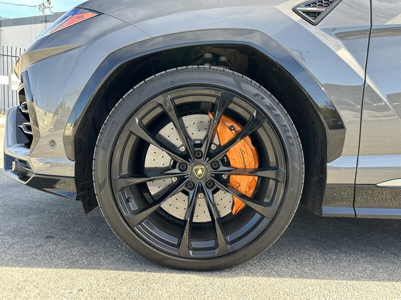 2021 Lamborghini Urus - Photo 13 - Canoga Park, CA 91303