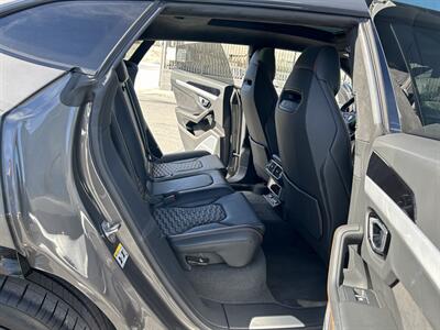 2021 Lamborghini Urus - Photo 19 - Canoga Park, CA 91303