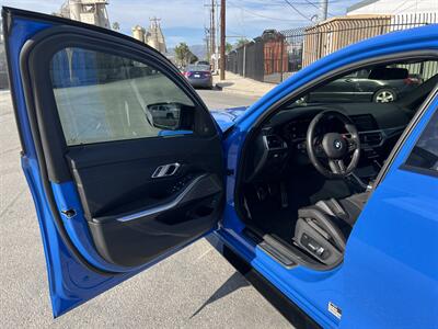 2022 BMW M3   - Photo 18 - Canoga Park, CA 91303