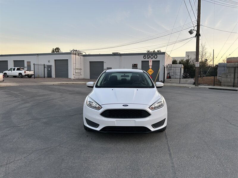2018 Ford Focus SE - Photo 7 - Canoga Park, CA 91303