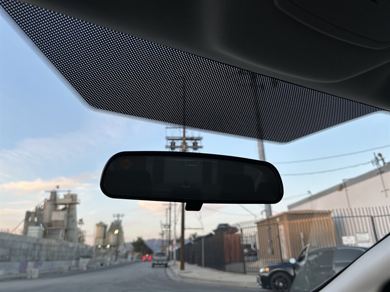 2018 Ford Focus SE - Photo 26 - Canoga Park, CA 91303