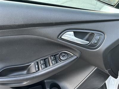 2018 Ford Focus SE - Photo 21 - Canoga Park, CA 91303