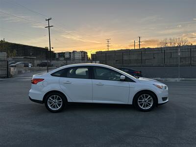 2018 Ford Focus SE - Photo 5 - Canoga Park, CA 91303