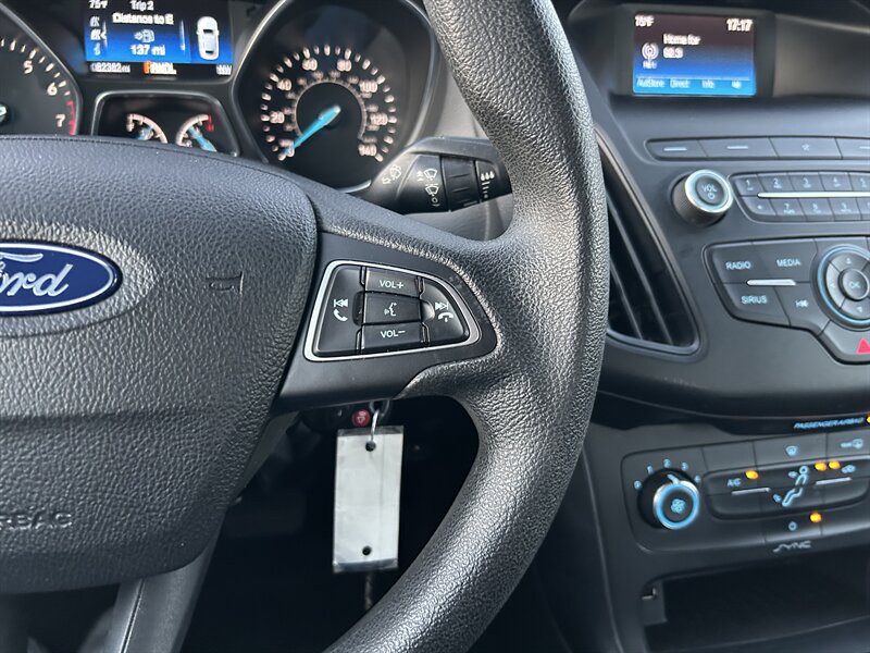 2018 Ford Focus SE - Photo 29 - Canoga Park, CA 91303