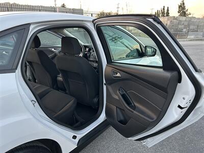 2018 Ford Focus SE - Photo 16 - Canoga Park, CA 91303
