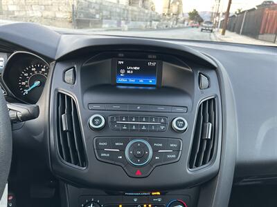 2018 Ford Focus SE - Photo 25 - Canoga Park, CA 91303