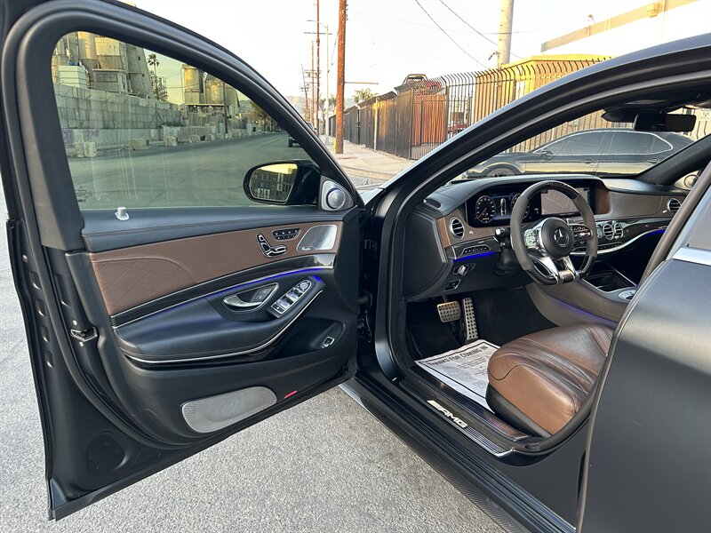 2019 Mercedes-Benz AMG S 63 - Photo 16 - Canoga Park, CA 91303