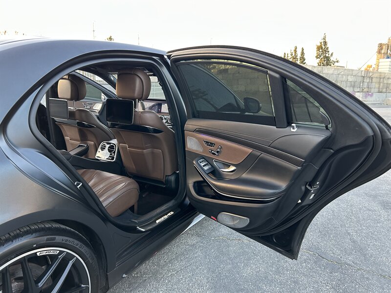 2019 Mercedes-Benz AMG S 63 - Photo 20 - Canoga Park, CA 91303