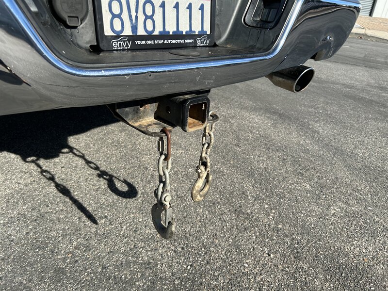 2010 Dodge Ram 1500 SLT - Photo 11 - Canoga Park, CA 91303