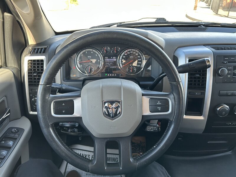 2010 Dodge Ram 1500 SLT - Photo 36 - Canoga Park, CA 91303