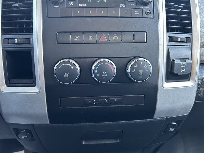 2010 Dodge Ram 1500 SLT - Photo 32 - Canoga Park, CA 91303