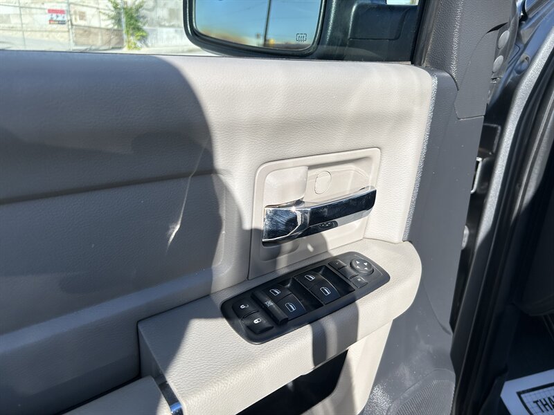 2010 Dodge Ram 1500 SLT - Photo 27 - Canoga Park, CA 91303