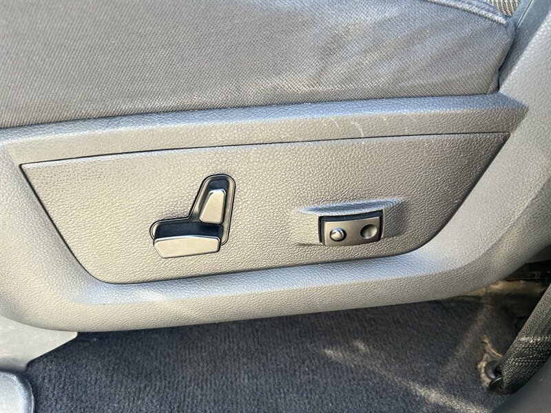 2010 Dodge Ram 1500 SLT - Photo 28 - Canoga Park, CA 91303