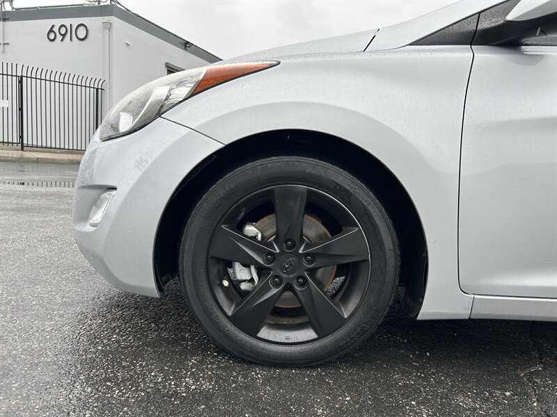 2013 Hyundai ELANTRA GLS - Photo 10 - Canoga Park, CA 91303