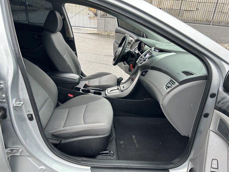 2013 Hyundai ELANTRA GLS - Photo 18 - Canoga Park, CA 91303