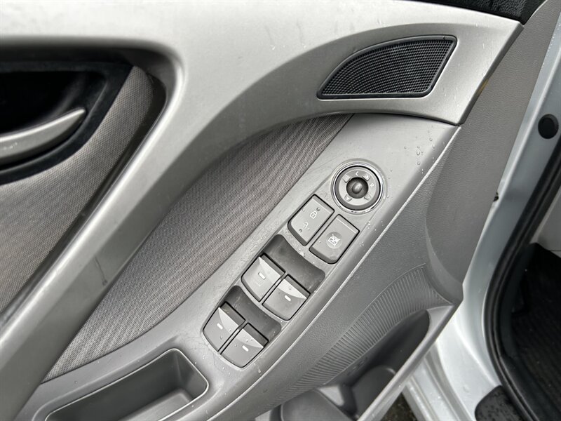 2013 Hyundai ELANTRA GLS - Photo 20 - Canoga Park, CA 91303