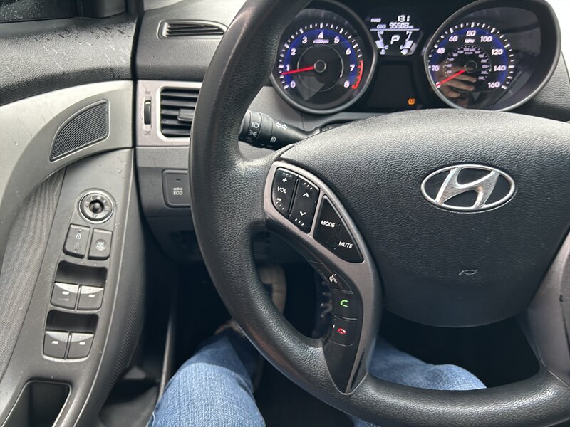 2013 Hyundai ELANTRA GLS - Photo 28 - Canoga Park, CA 91303