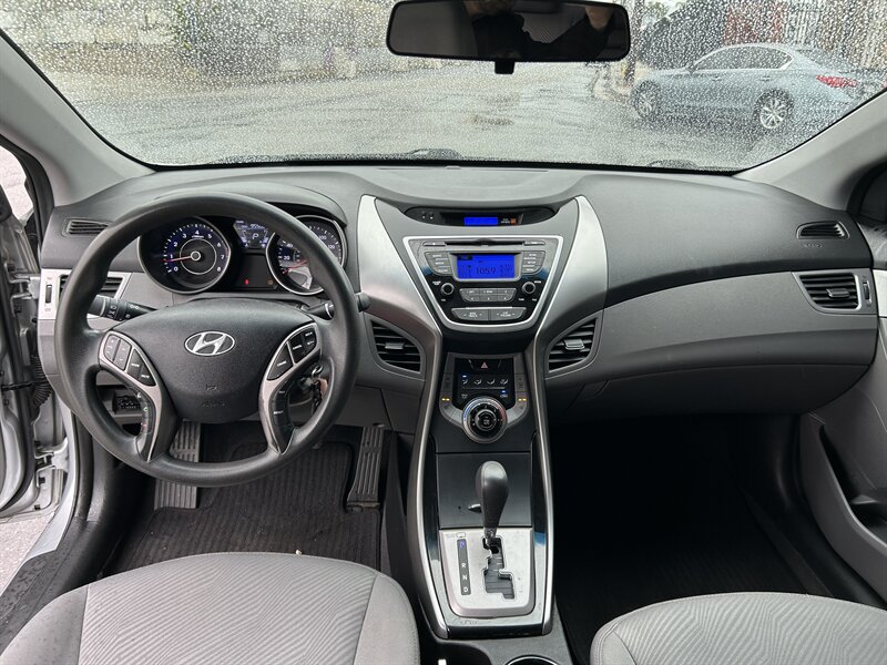 2013 Hyundai ELANTRA GLS - Photo 19 - Canoga Park, CA 91303