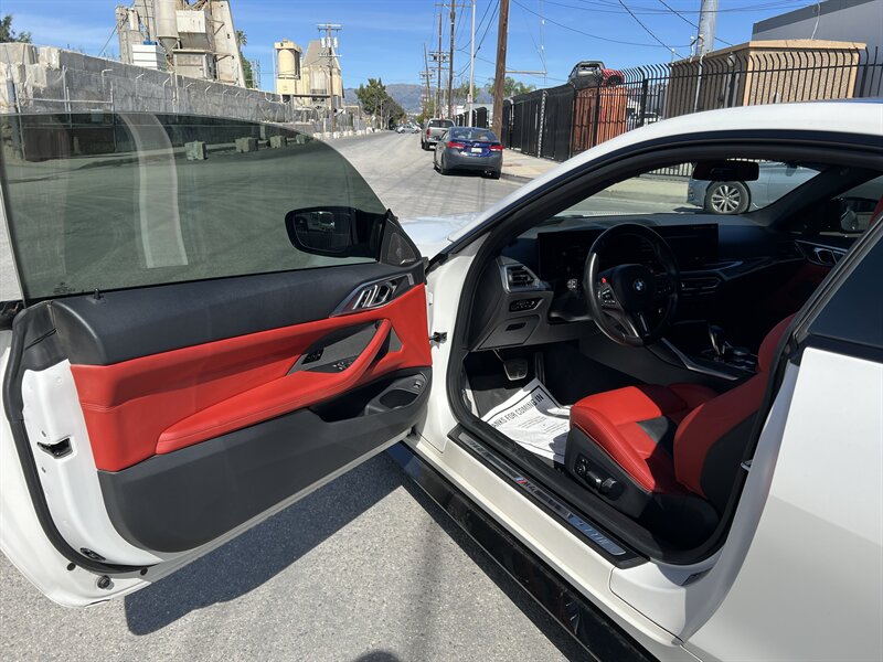 2024 BMW M4 Competition xDrive - Photo 15 - Canoga Park, CA 91303