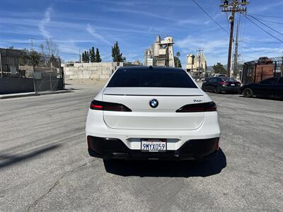 2024 BMW 7 Series 740i   - Photo 8 - Canoga Park, CA 91303