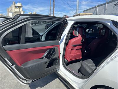 2024 BMW 7 Series 740i   - Photo 18 - Canoga Park, CA 91303