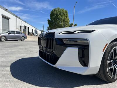 2024 BMW 7 Series 740i   - Photo 14 - Canoga Park, CA 91303