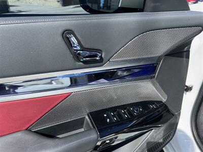 2024 BMW 7 Series 740i   - Photo 27 - Canoga Park, CA 91303