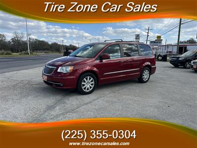 2016 Chrysler Town & Country Touring   - Photo 2 - Baton Rouge, LA 70805