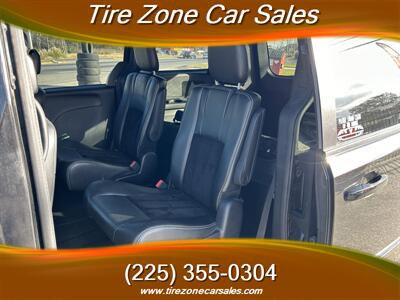 2014 Dodge Grand Caravan SXT 30th Anniversary   - Photo 8 - Baton Rouge, LA 70805