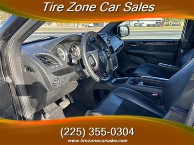 2014 Dodge Grand Caravan SXT 30th Anniversary   - Photo 7 - Baton Rouge, LA 70805