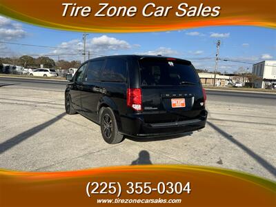 2014 Dodge Grand Caravan SXT 30th Anniversary   - Photo 3 - Baton Rouge, LA 70805