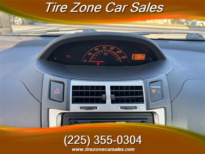 2010 Toyota Yaris   - Photo 8 - Baton Rouge, LA 70805