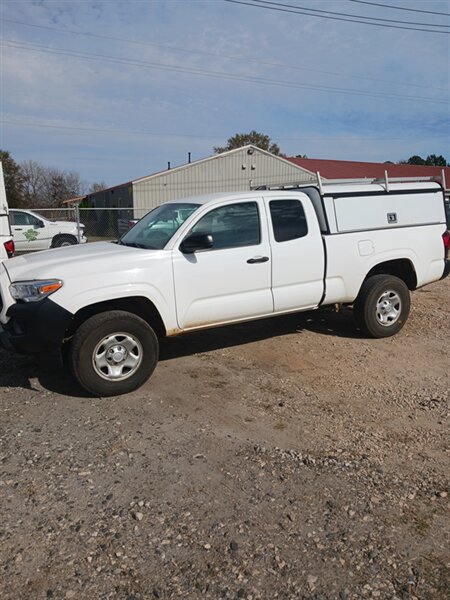 2019 Toyota Tacoma SR   - Photo 1 - Umatilla, FL 32784