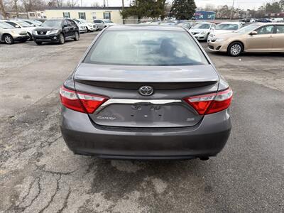2016 Toyota Camry LE   - Photo 6 - Indianapolis, IN 46226