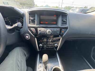 2015 Nissan Pathfinder S   - Photo 18 - Indianapolis, IN 46226