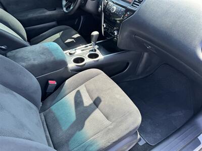 2015 Nissan Pathfinder S   - Photo 16 - Indianapolis, IN 46226