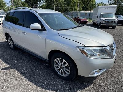 2015 Nissan Pathfinder S   - Photo 1 - Indianapolis, IN 46226