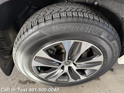 2021 Toyota Highlander XLE - Photo 6 - North Salt Lake, UT 84010