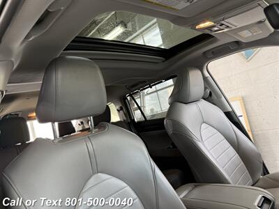 2021 Toyota Highlander XLE - Photo 5 - North Salt Lake, UT 84010