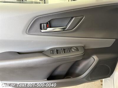 2023 Toyota Prius XLE   - Photo 13 - North Salt Lake, UT 84010