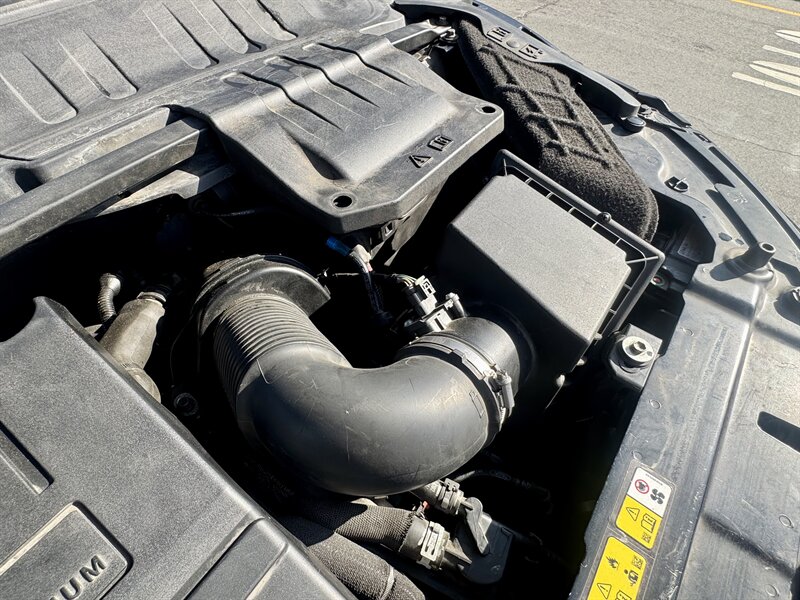 2019 Land Rover Range Rover Evoque SE - Photo 21 - Long Beach, CA 90813