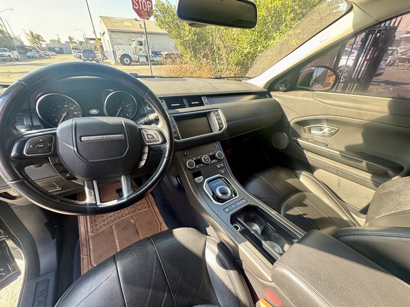 2019 Land Rover Range Rover Evoque SE - Photo 11 - Long Beach, CA 90813