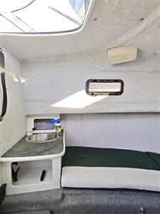 2004 Trophy &laquo;model&raquo;   - Photo 21 - Long Beach, CA 90813