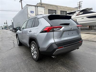 2021 Toyota RAV4 Limited   - Photo 4 - Long Beach, CA 90813